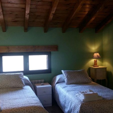 Apartamento Turistico Casas De Manuel La Pola de Gordon ภายนอก รูปภาพ