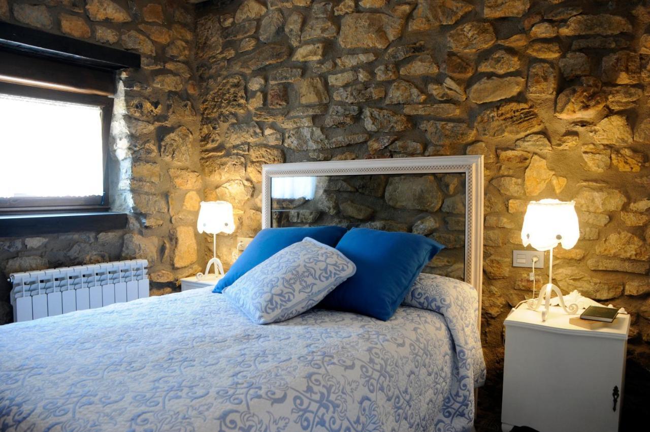 Apartamento Turistico Casas De Manuel La Pola de Gordon ภายนอก รูปภาพ